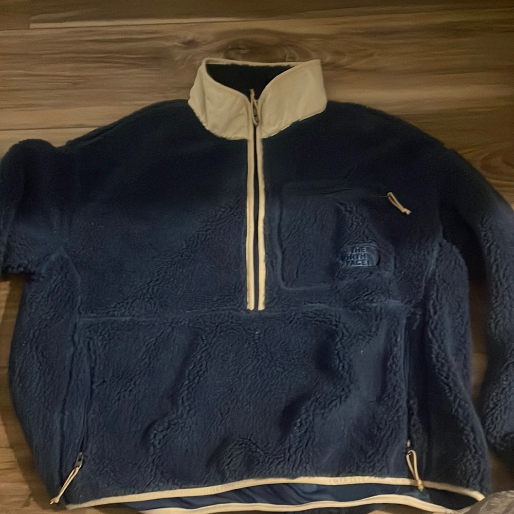 Women North face pullover